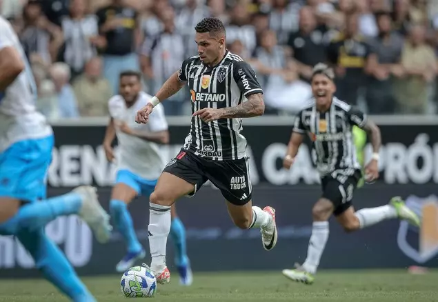 Veja onde assistir os jogos de hoje na TV e streaming neste Sábado 02/12/2023